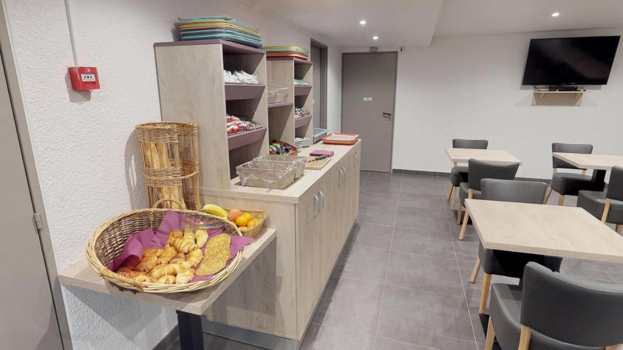 Hotel Du Stade Ex Kyriad Direct Lille Est Stade Pierre Mauroy Villeneuve-d'Ascq Dış mekan fotoğraf